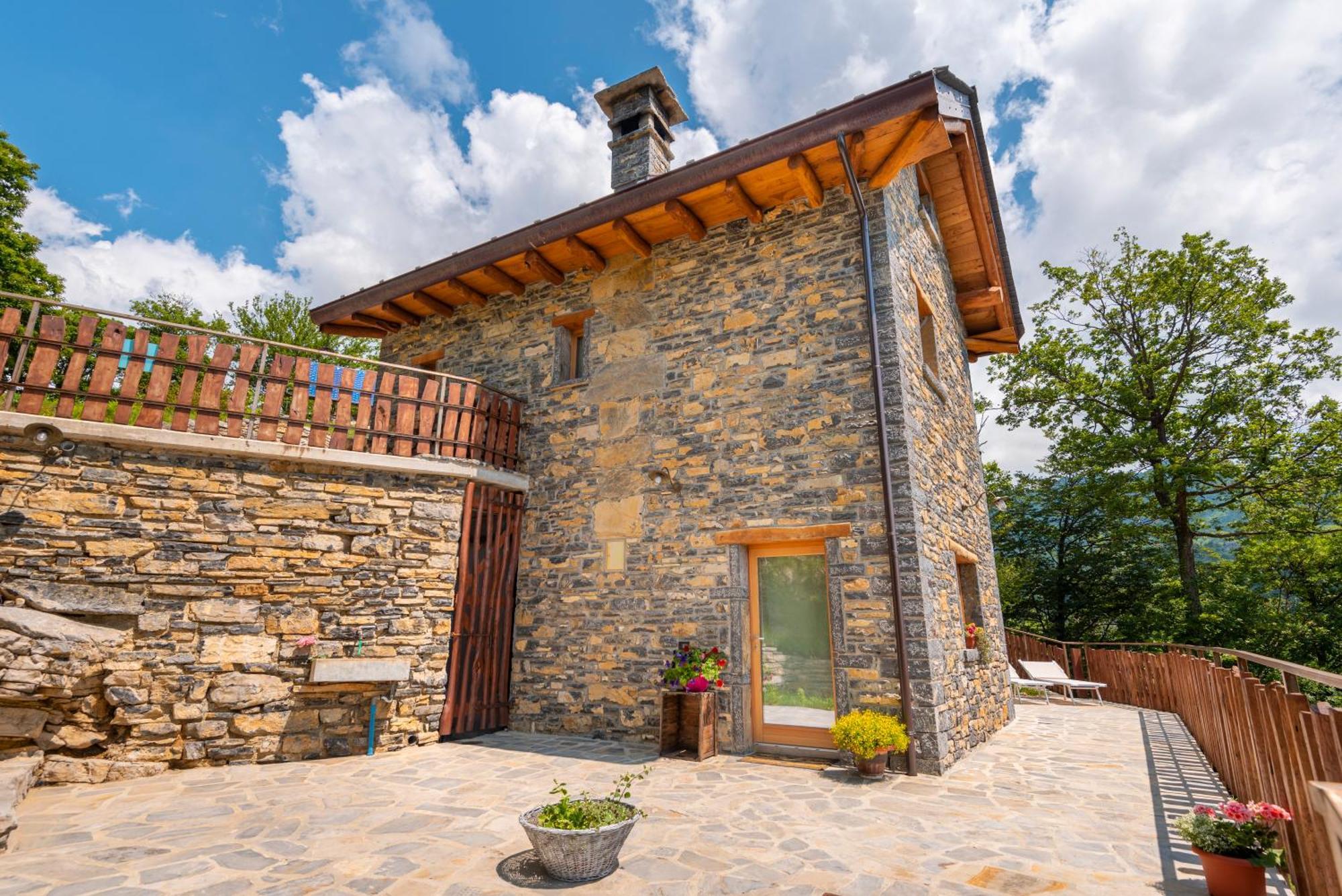 La Torre Del Manghen: Agri-Alloggio Indipendente Rota d'Imagna Extérieur photo