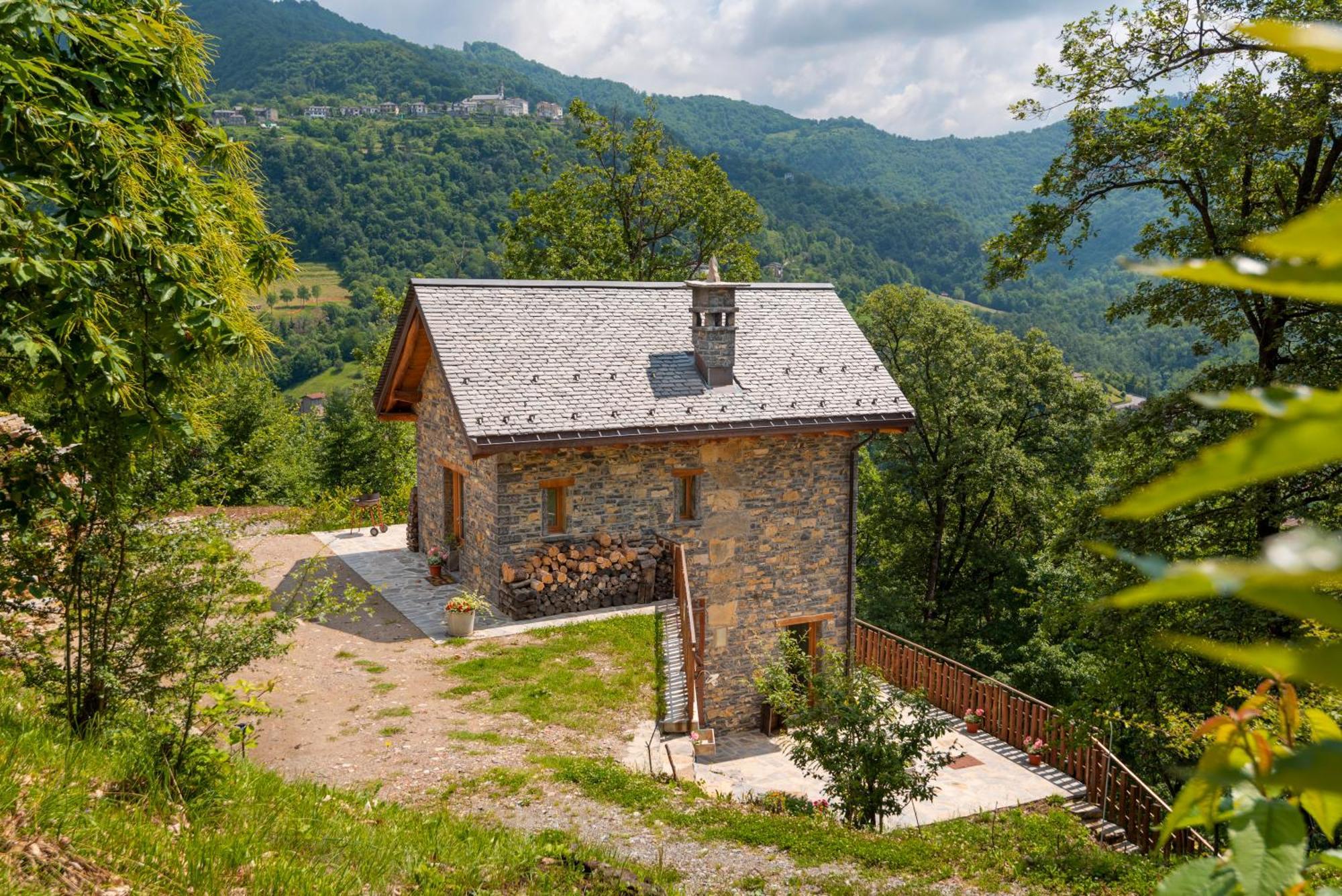La Torre Del Manghen: Agri-Alloggio Indipendente Rota d'Imagna Extérieur photo